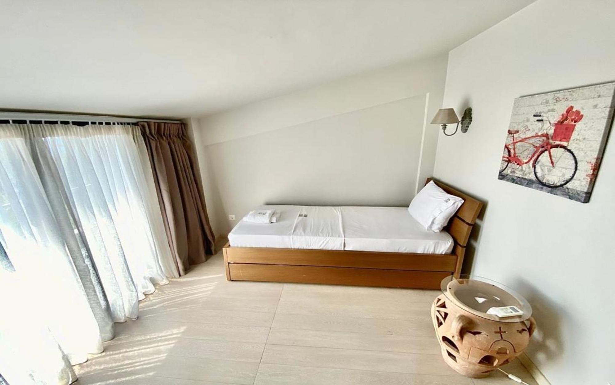 Olivia Estate Villa With Private Swimming Pool 埃利亚 外观 照片